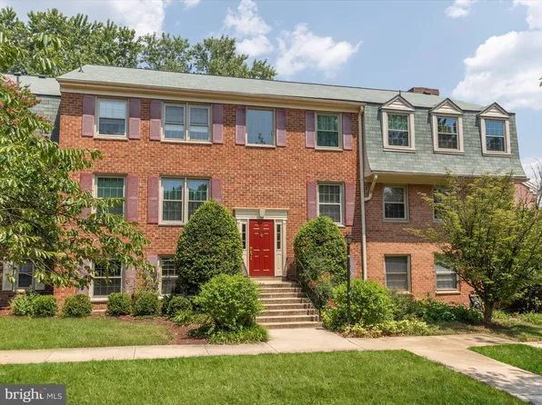 5962 Westchester Park Dr APT 202, College Park, MD 20740