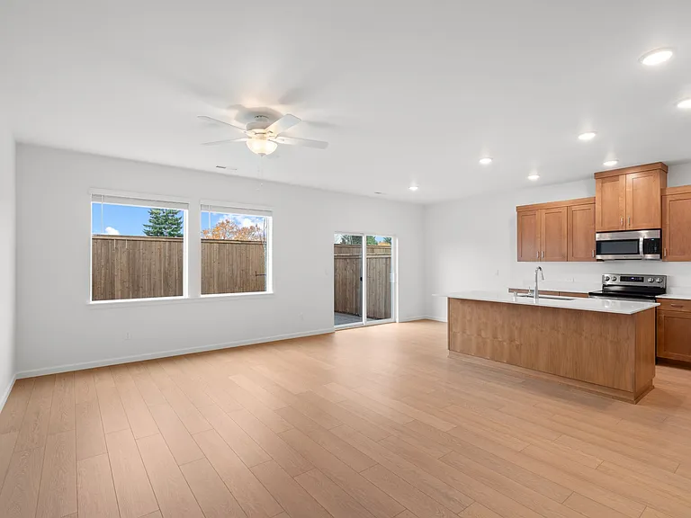 1504 NE 185th Ave — Photo 10