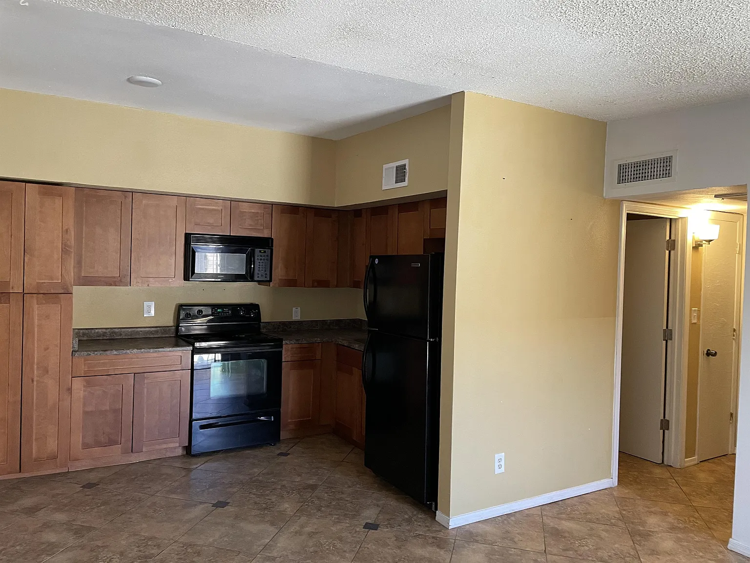 6749 w Mrytle Ave #B - 1 — Photo 2