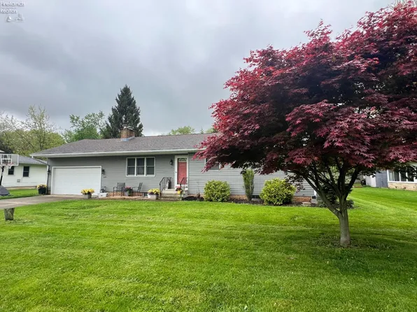 6 Breezewood Dr, Norwalk, OH 44857