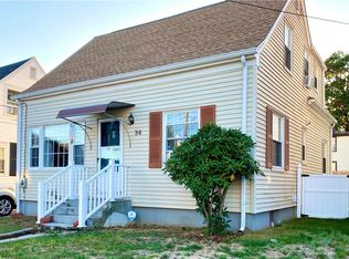34 Leslie St, Cranston, RI 02910