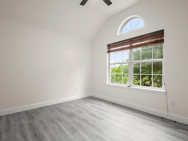 2030 Kimbrook Dr — Photo 23