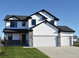 2504 NW Linwood Ct, Ankeny, IA 50023