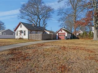 107 Wayne St, Warwick, RI 02889