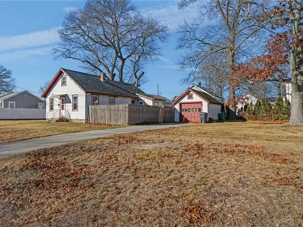 107 Wayne St, Warwick, RI 02889