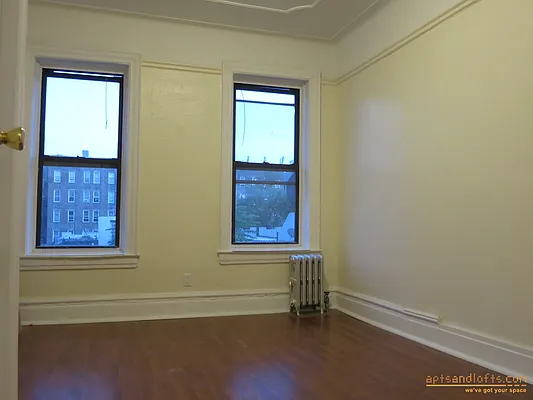 Rented by aptsandlofts.com | media 25