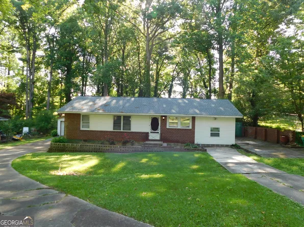 4618 Bartlett Rd, Forest Park, GA 30297