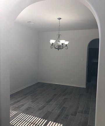 5th image of 7318 Chimney Blf