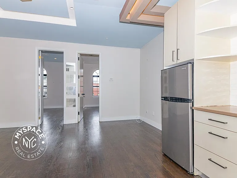 854 Greene Ave #3A — Photo 4