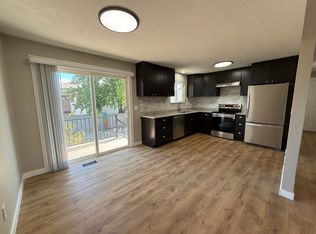 992 E Sunburn Ln, Sandy, UT 84094
