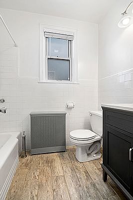 4th image of 2322 Tenbroeck Ave Floor 2