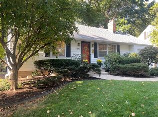 4217A Oxford Rd #A, Prairie Village, KS 66208