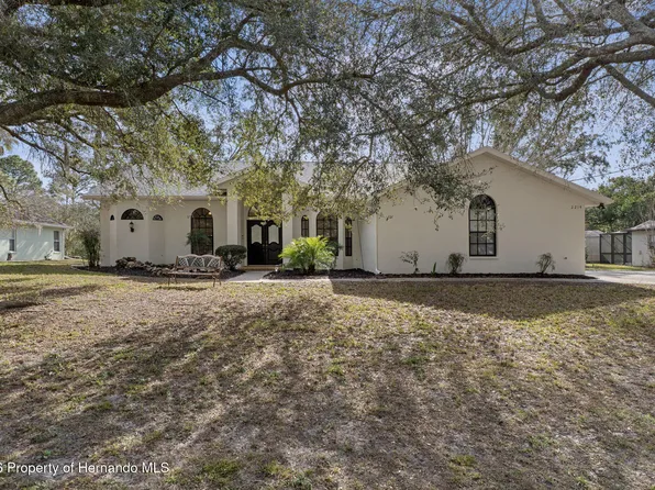 2214 Meadow Lark Rd, Spring Hill, FL 34608