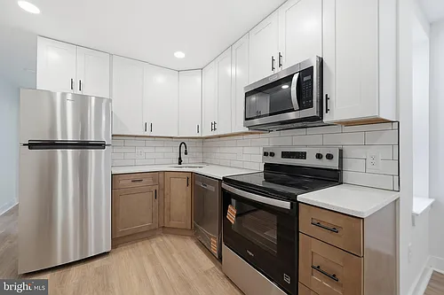 2109 Tasker St #2 Photo 1