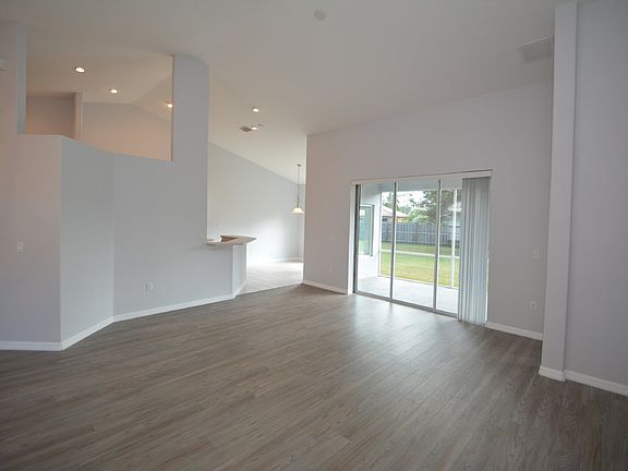 5th image of 4 Prince Michael Ln
