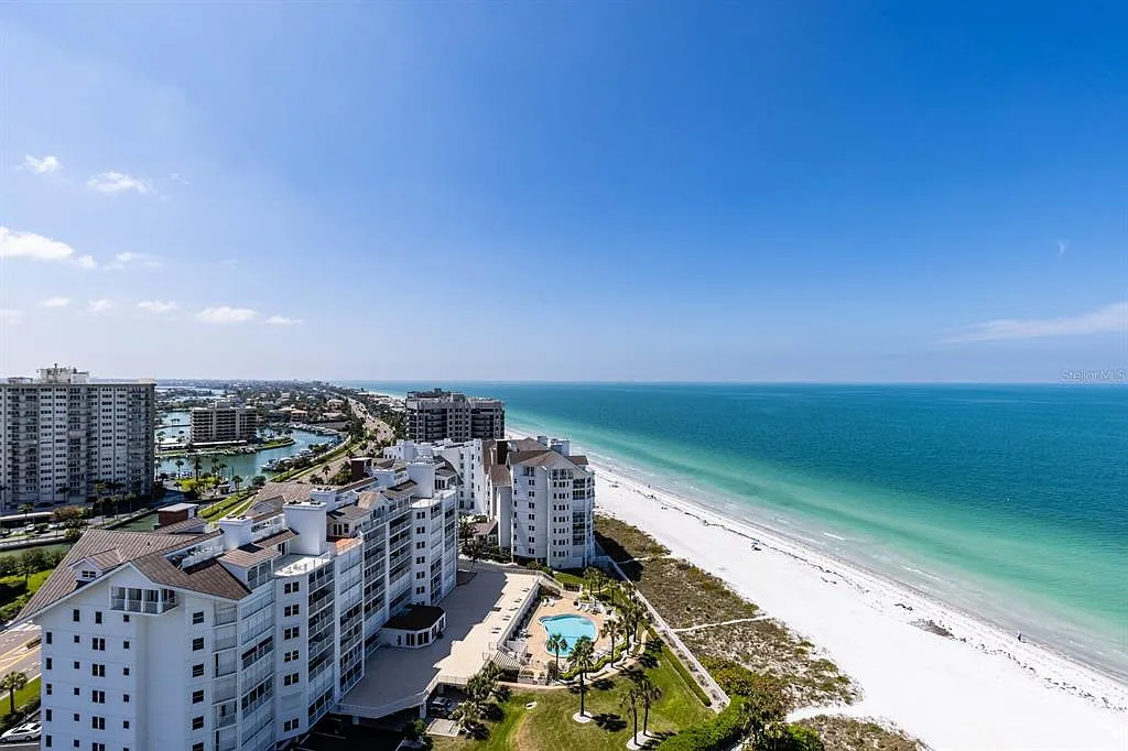 2 bed, 2.0 bath, 1374 sqft, $5,000 — Photo 1
