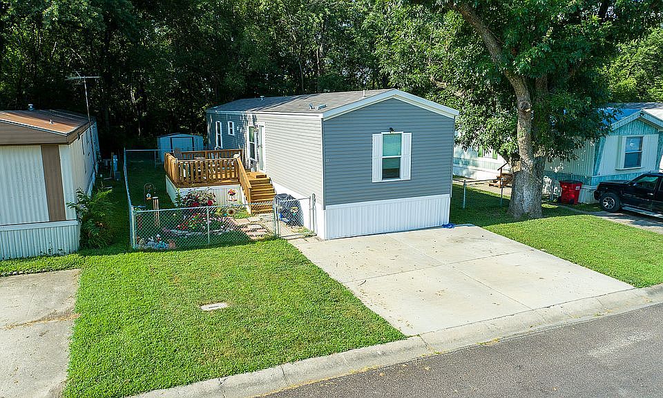 Fenced Lot w/ Lake View Deck