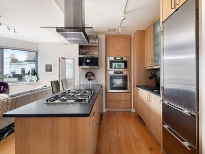 100 W 18th St APT 6F, New York, NY, 10011
