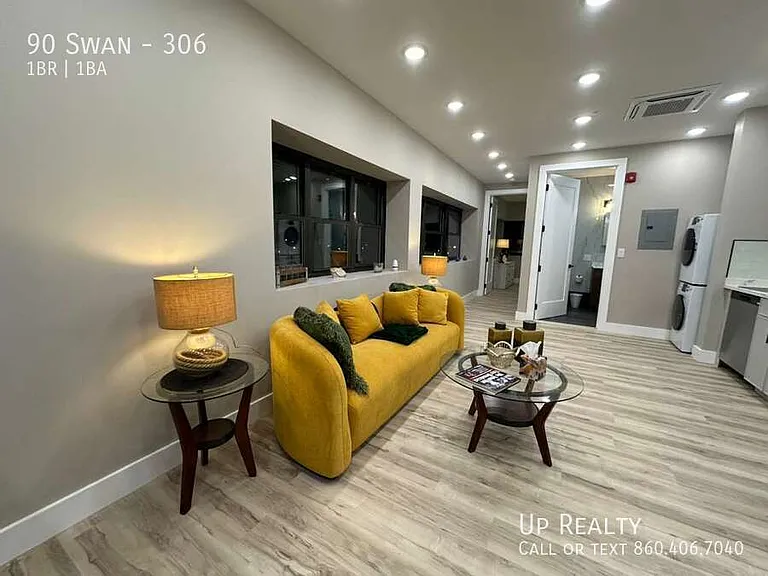 90 N Swan St #306 — Photo 17