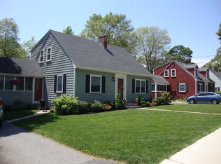 17 Lakeview Ter, Woburn, MA 01801