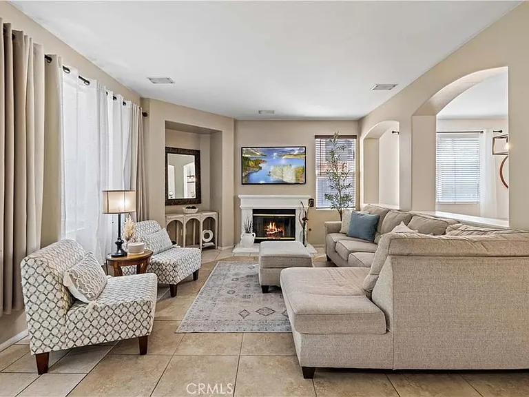 20334 Colina Dr — Photo 5