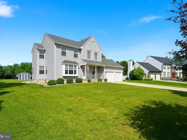 7 Olmsted Dr, Sewell, NJ 08080