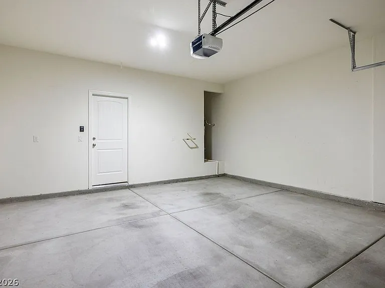4032 Little Bay Ave — Photo 12
