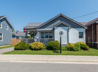4 George St, Quinte West, ON K8V 1R1