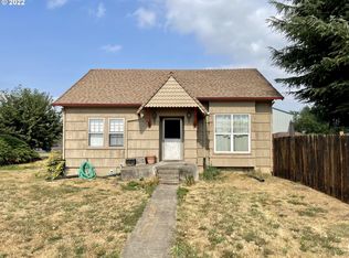 2933 D St, Hubbard, OR 97032
