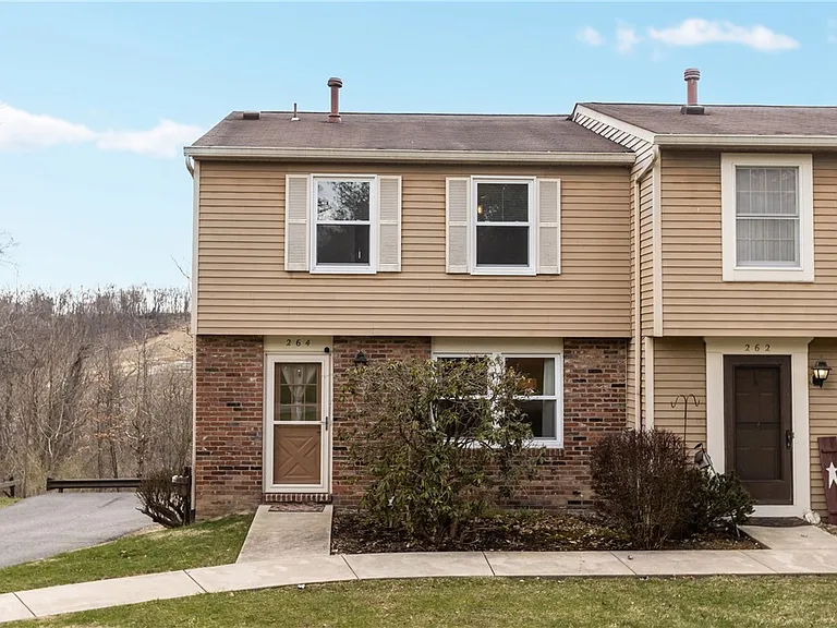 264 Scott Ln — Photo 1