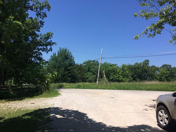 5th image of 3329 Rademan Ln