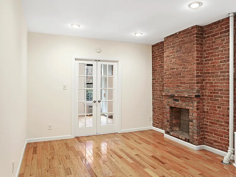 309 E 76th St #2RE — Photo 3