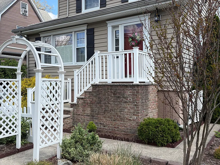 829 Elm Ave #2 — Photo 2