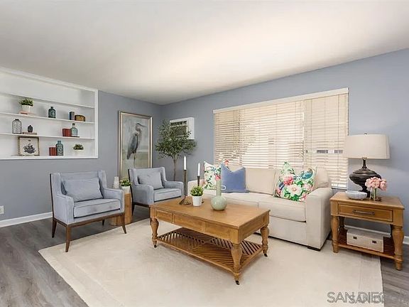 4th image of 4800 Williamsburg Ln Unit 216
