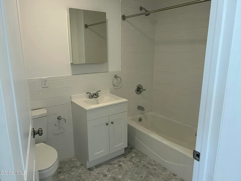 155 River St #5D — Photo 24