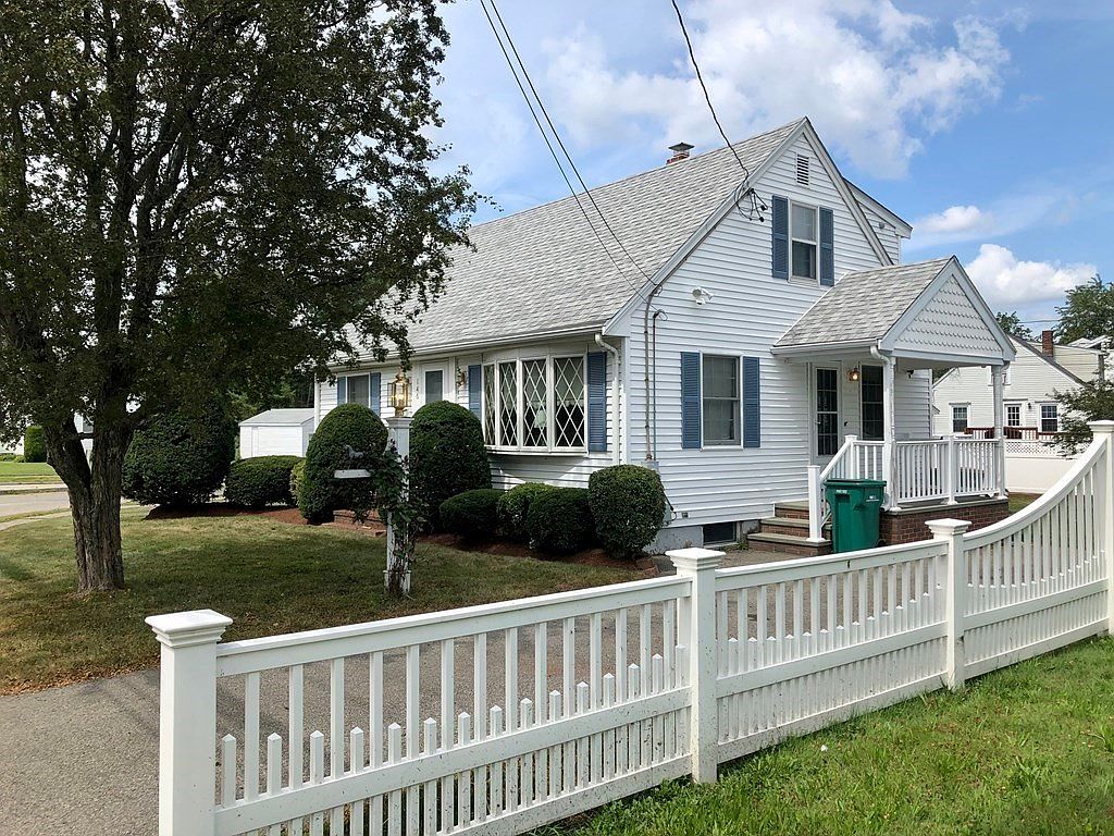 146 Dean St, Norwood, MA 02062 Zillow