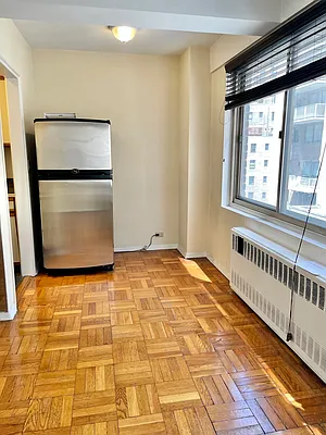 Rented by Peter Ashe | media 5