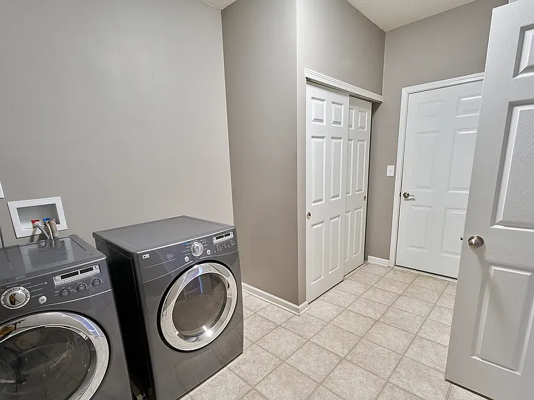 1796 Osman Dr — Photo 22