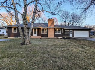 341 S 2nd St, Bird Island, MN 55310