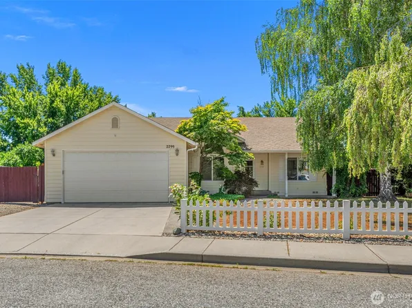 2299 E Veedol Drive, East Wenatchee, WA 98802