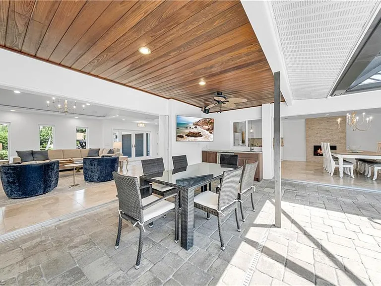 718 Old Trail Dr — Photo 14