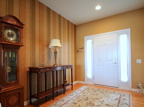 4th image of 3289 Province Cir