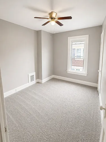 8 Roosevelt Ave Photo 1