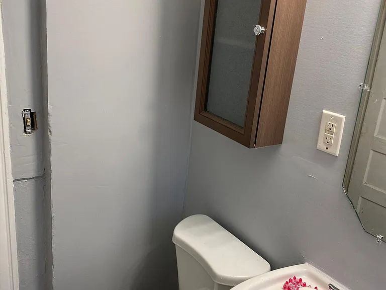 21 E Raymond St #3 — Photo 2