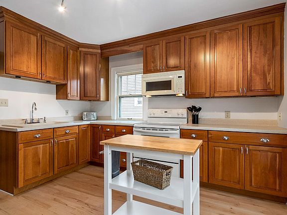 The fully stocked kitchen has everything you will need - except a dishwasher.