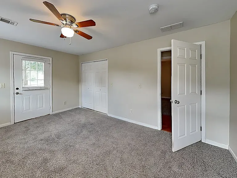 1560 New St NE — Photo 5