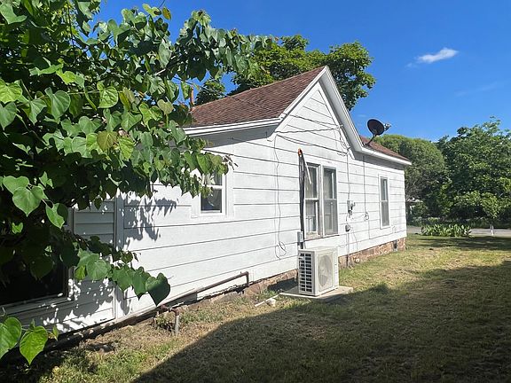 4th image of 403 E Blair Ave