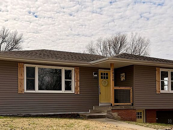 2nd image of 3426 Auburn Dr