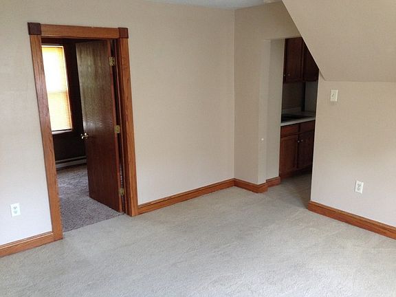 5th image of 301 2nd Ave S
