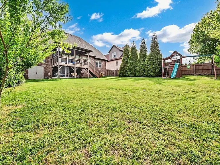 425 Carson Bailey Ct — Photo 26